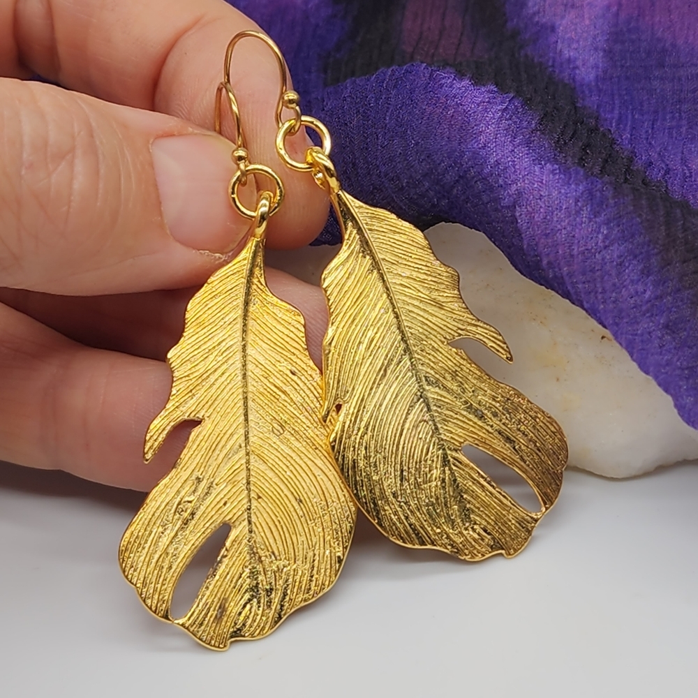 ❤️ Anthropologie Gold Earrings Gold Leaf Dangling Boho Feather Long Earrings